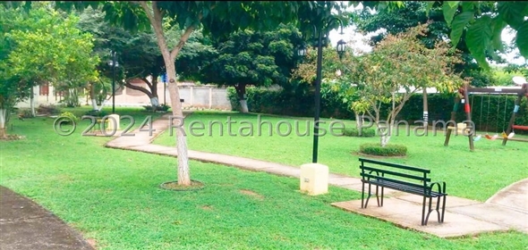 Villas del Golf Avenida Beleares Lote 61 Panama City Panamá Province, 07127 | Exclusive House in Villas del Golf