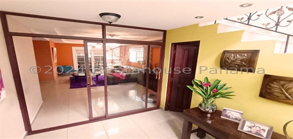 Villas del Golf Avenida Beleares Lote 61 Panama City Panamá Province, 07127 | Exclusive House in Villas del Golf