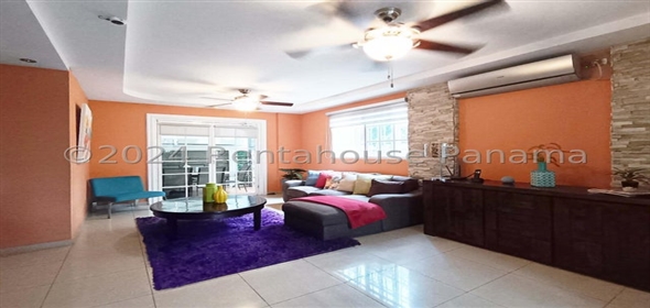 Villas del Golf Avenida Beleares Lote 61 Panama City Panamá Province, 07127 | Exclusive House in Villas del Golf