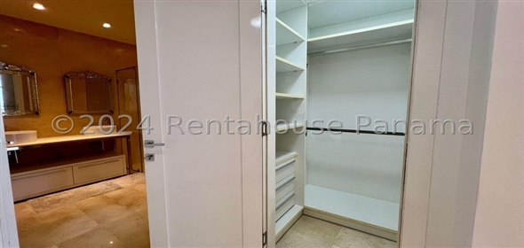 Yoo and Arts Avenida Balboa 42A Panama City Panamá Province, 07127 | Exclusive Apartment in Av Balboa