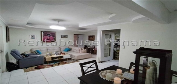 Villa Alpina Avenida Terranova Calle 9na 99-D, Panama City Panamá Province, 07210 | Exclusive Home in Villa alpina