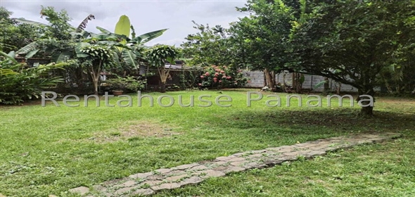 Villa Alpina Avenida Terranova Calle 9na 99-D, Panama City Panamá Province, 07210 | Exclusive Home in Villa alpina