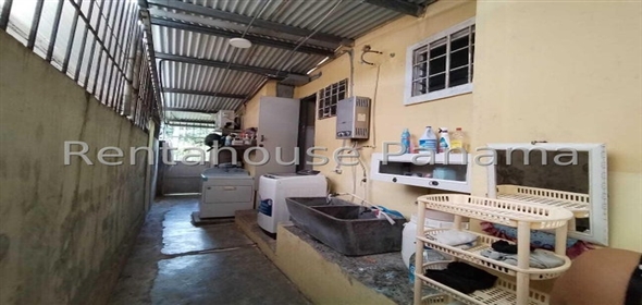 Villa Alpina Avenida Terranova Calle 9na 99-D, Panama City Panamá Province, 07210 | Exclusive Home in Villa alpina