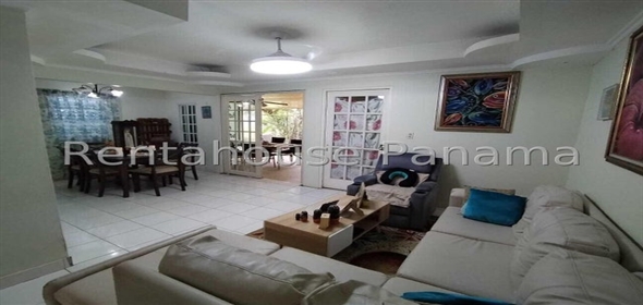 Villa Alpina Avenida Terranova Calle 9na 99-D, Panama City Panamá Province, 07210 | Exclusive Home in Villa alpina