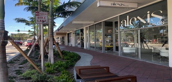 3213 N Ocean Blvd N Ocean Blvd # 1 Fort Lauderdale Florida, 33308 | Spacious and bright retail space