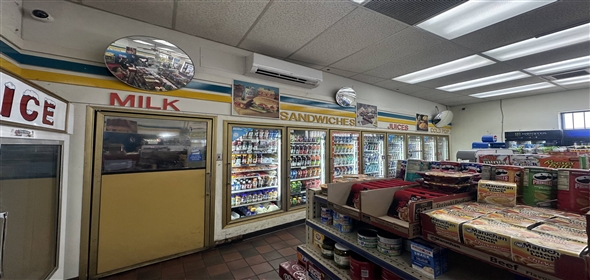 1620 CARLISLE Boulevard SE Albuquerque New Mexico, 87106 | Convenient Gas Station Property