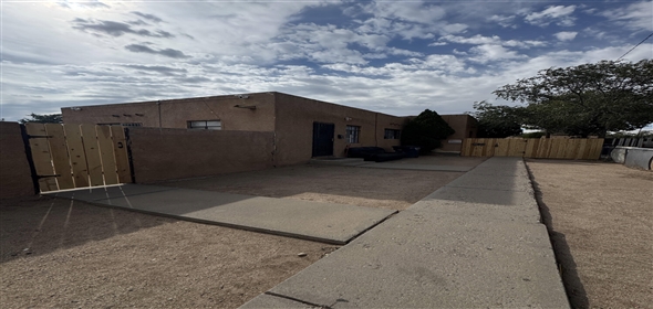 325 Charleston Street SE Albuquerque New Mexico, 87108 | Splendid Commercial Building