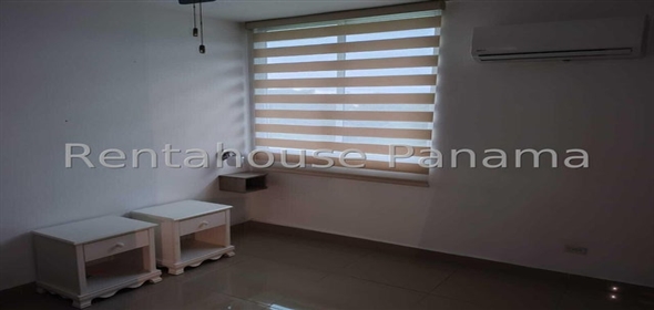 Green Park Avenida Principal Torre 700 6, Condado del Rey Panama City Panamá Province, 07127 | Exclusive Apartment for Rent - Apartamento en Condado del Rey