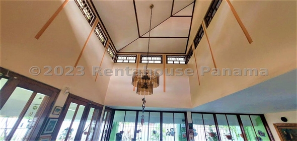 Casa Calle Mar Mediterráneo 22B Panama City Panamá Province, 07115 | Exclusive House - Hermosa Casa en La Alameda