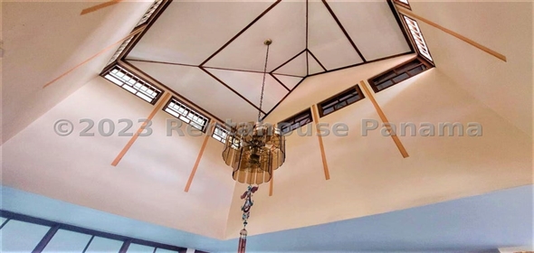 Casa Calle Mar Mediterráneo 22B Panama City Panamá Province, 07115 | Exclusive House - Hermosa Casa en La Alameda