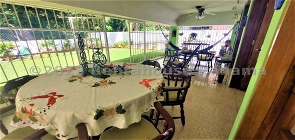 Casa Calle Mar Mediterráneo 22B Panama City Panamá Province, 07115 | Exclusive House - Hermosa Casa en La Alameda