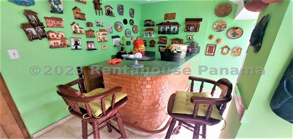 Casa Calle Mar Mediterráneo 22B Panama City Panamá Province, 07115 | Exclusive House - Hermosa Casa en La Alameda