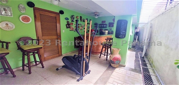 Casa Calle Mar Mediterráneo 22B Panama City Panamá Province, 07115 | Exclusive House - Hermosa Casa en La Alameda