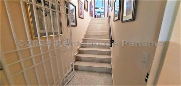 Casa Calle Mar Mediterráneo 22B Panama City Panamá Province, 07115 | Exclusive House - Hermosa Casa en La Alameda