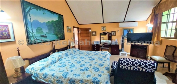 Casa Calle Mar Mediterráneo 22B Panama City Panamá Province, 07115 | Exclusive House - Hermosa Casa en La Alameda