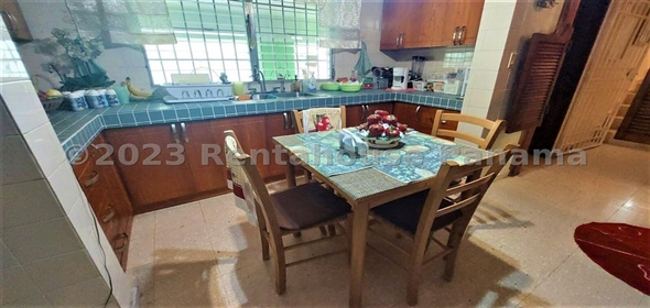 Casa Calle Mar Mediterráneo 22B Panama City Panamá Province, 07115 | Exclusive House - Hermosa Casa en La Alameda