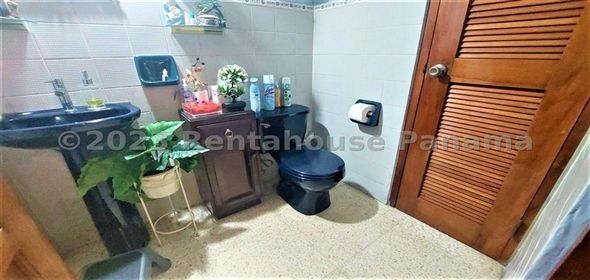 Casa Calle Mar Mediterráneo 22B Panama City Panamá Province, 07115 | Exclusive House - Hermosa Casa en La Alameda