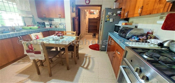 Casa Calle Mar Mediterráneo 22B Panama City Panamá Province, 07115 | Exclusive House - Hermosa Casa en La Alameda