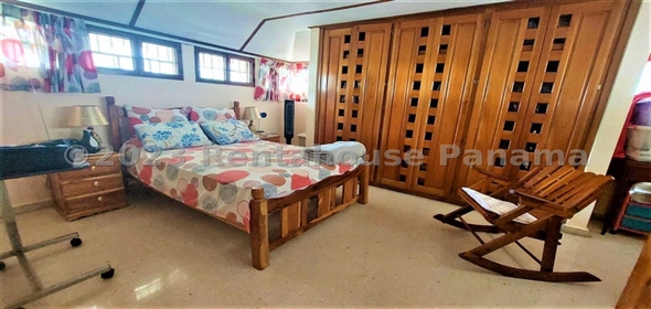 Casa Calle Mar Mediterráneo 22B Panama City Panamá Province, 07115 | Exclusive House - Hermosa Casa en La Alameda