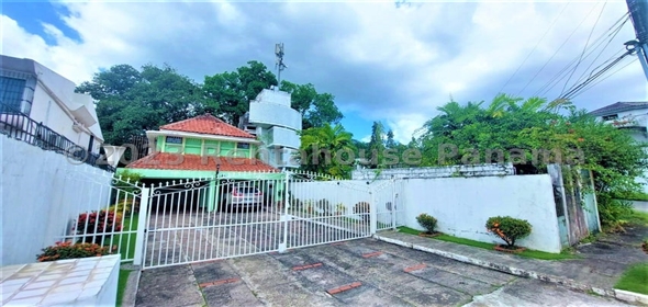 Casa Calle Mar Mediterráneo 22B Panama City Panamá Province, 07115 | Exclusive House - Hermosa Casa en La Alameda