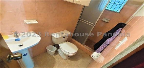 Casa Calle Mar Mediterráneo 22B Panama City Panamá Province, 07115 | Exclusive House - Hermosa Casa en La Alameda