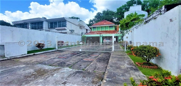 Casa Calle Mar Mediterráneo 22B Panama City Panamá Province, 07115 | Exclusive House - Hermosa Casa en La Alameda