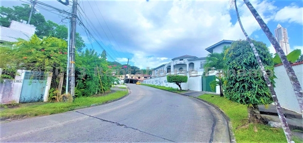 Casa Calle Mar Mediterráneo 22B Panama City Panamá Province, 07115 | Exclusive House - Hermosa Casa en La Alameda