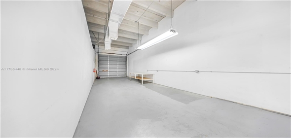 2691 W 76th St # 16 Hialeah Florida, 33016 | Beautiful Warehouse