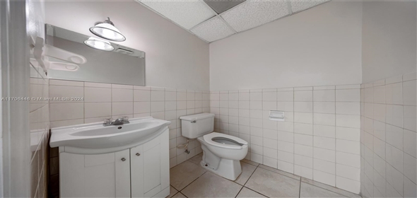 2691 W 76th St # 16 Hialeah Florida, 33016 | Beautiful Warehouse