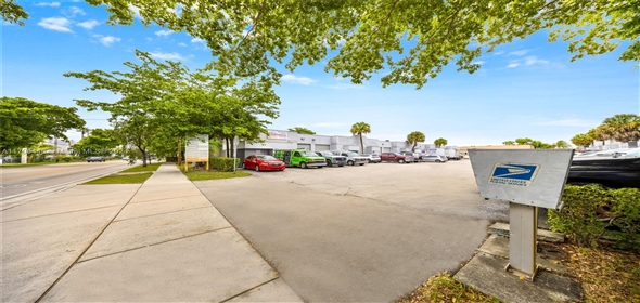 2691 W 76th St # 16 Hialeah Florida, 33016 | Beautiful Warehouse