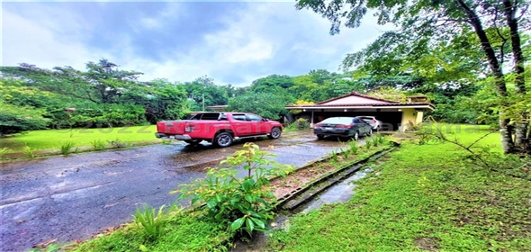 Casa Calle Sergio González Ruiz 2126 Panama City Panamá Province, 07104 | Splendid Family House - Hermosa Casa en Las Cumbres