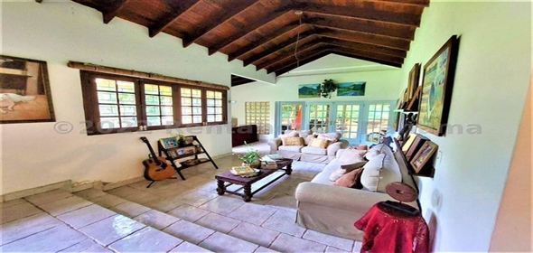 Casa Calle Sergio González Ruiz 2126 Panama City Panamá Province, 07104 | Splendid Family House - Hermosa Casa en Las Cumbres