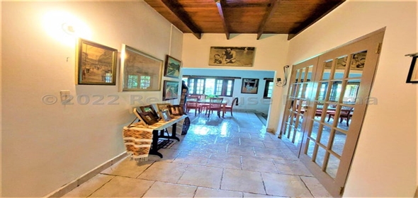 Casa Calle Sergio González Ruiz 2126 Panama City Panamá Province, 07104 | Splendid Family House - Hermosa Casa en Las Cumbres