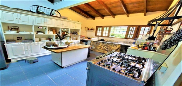 Casa Calle Sergio González Ruiz 2126 Panama City Panamá Province, 07104 | Splendid Family House - Hermosa Casa en Las Cumbres