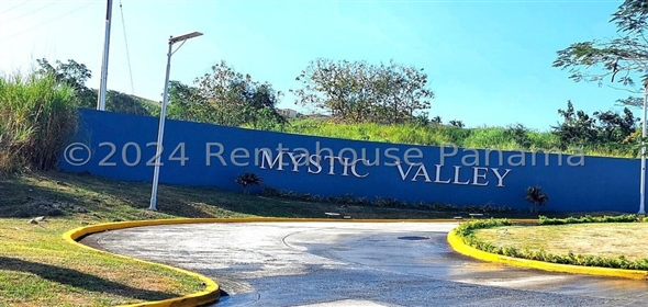 Mystic Valley Avenida Principal de El Crisol Torre 100 N° 13-2 Panama City Panamá Province, 07127 | Exclusive Apartment - Apartamento en El Crisol