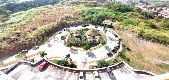 Mystic Valley Avenida Principal de El Crisol Torre 100 N° 13-2 Panama City Panamá Province, 07127 | Exclusive Apartment - Apartamento en El Crisol