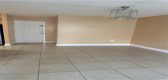 6195 NW 186th St # 404 Hialeah Florida, 33015 | Beautiful Condo