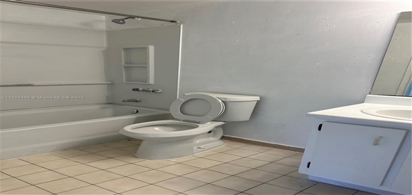 6195 NW 186th St # 404 Hialeah Florida, 33015 | Beautiful Condo