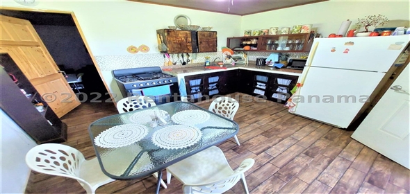 Carretera Panamericana entrada Los Pinos Aguadulce Cocle,  | Poultry farm