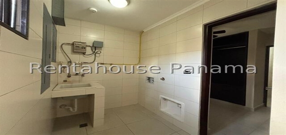 Embassy Club Avenida principal Embassy Club TH24 Panama City Panamá Province, 07144 | Modern and Spacious House - Exquisita Casa en Embassy Club