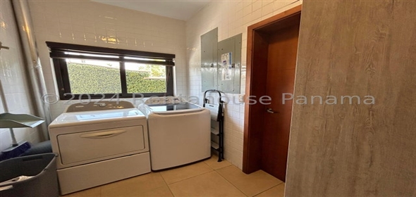 El Doral Avenida Principal de Costa sur calle B 60 Panama City Panamá Province, 07127 | Splendid Home - Exclusiva Casa en Costa Sur