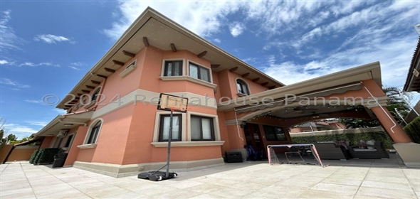 El Doral Avenida Principal de Costa sur calle B 60 Panama City Panamá Province, 07127 | Splendid Home - Exclusiva Casa en Costa Sur