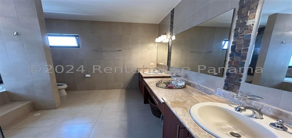 El Doral Avenida Principal de Costa sur calle B 60 Panama City Panamá Province, 07127 | Splendid Home - Exclusiva Casa en Costa Sur