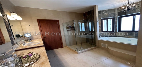 El Doral Avenida Principal de Costa sur calle B 60 Panama City Panamá Province, 07127 | Splendid Home - Exclusiva Casa en Costa Sur