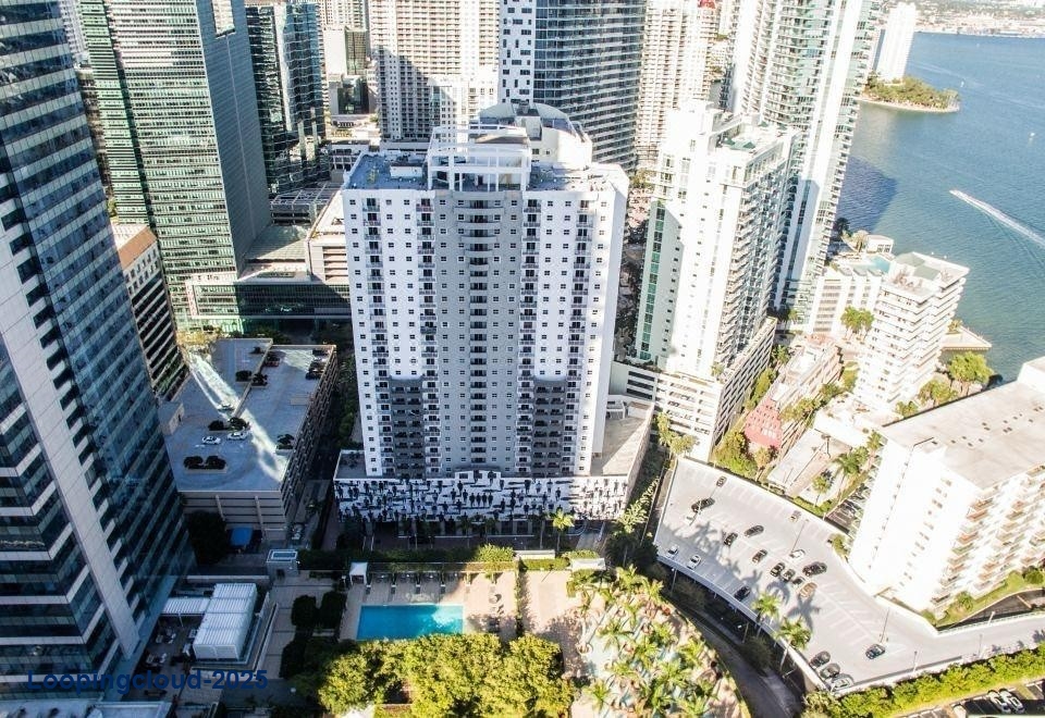 Spectacular Condo/Co-Op/Villa/Townhouse