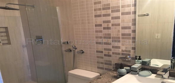 Luxor Calle Eric del Valle Torre 100 19-C Panama City Panamá Province, 07127 | Convenient Apartment - Apartamento en El Cangrejo