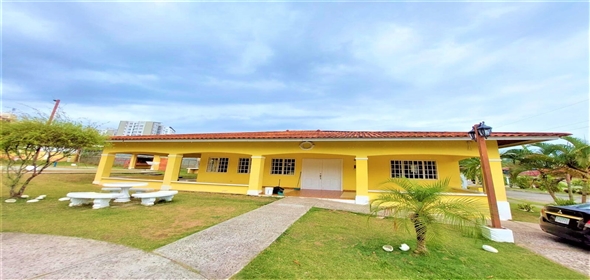 Quintas Reales Avenida María Henríquez 101 Panama City Panamá Province, 07104 | Single family home