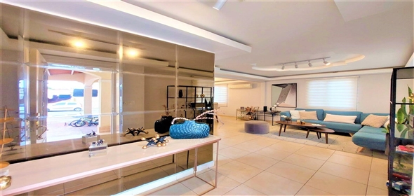 Quintas Reales Avenida María Henríquez 101 Panama City Panamá Province, 07104 | Single family home