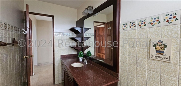 Las Perlas Calle Winston Churchill y Vía Italia 10B Panama City Panamá Province, 07192 | Exclusive Apartment - Apartamento en Paitilla