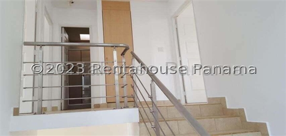 Alpes Calle 2 B124 Panama City Panamá Province, 07127 | Exclusive Townhouse - Hermosa casa en Brisas del Golf